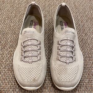 Skechers 8 Taupe Memory Foam Slip On Sneakers